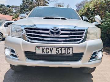 TOYOTA HILUX DOUBLE CAB AUTOMATIC 2013 MODEL