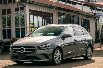 2019 Mercedes-Benz B180 Sunroof
