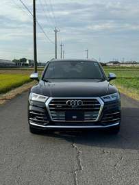 Audi Q5S S-line Sunroof 2018 black
