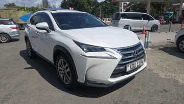 LEXUS NX200T 2018MODEL SUNROOF