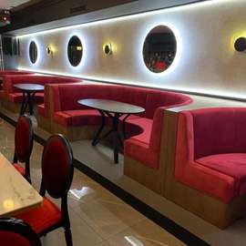 RESTURANT BOOTH SET UP