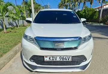 TOYOTA HARRIER 2018