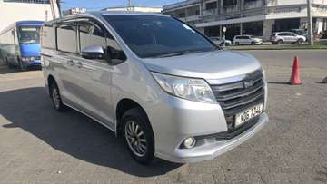 TOYOTA NOAH 2014MODEL 7SEATER