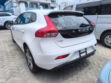 Volvo v40 petrol T3, 2018 model