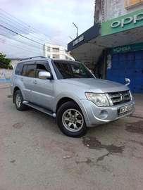 MITSUBISH PAJERO 2012