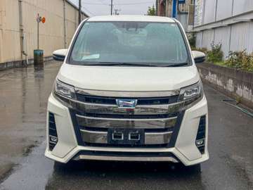 Toyota Noah hybrid white wxB 2019