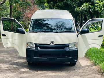 Toyota Hiace 9L fully loaded 2017 model