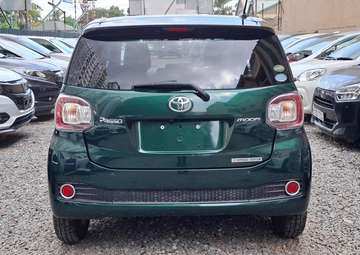 Make Toyota Passo Moda Green color 2020 model