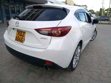 Mazda Axela petrol