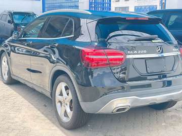 MERCEDES BENZ GLA 220 2019 20K MILEAGE