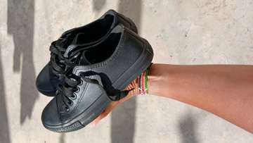 Black leather converse