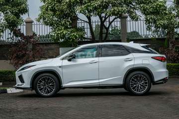 Lexus RX 300 White color fully loaded 2019 model.