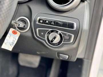 Mercedes Benz C 200 2017 model white
