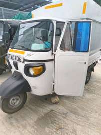 Piaggio Cargo tuktuk