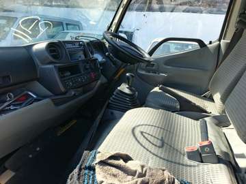 Hino Dutro boxbody