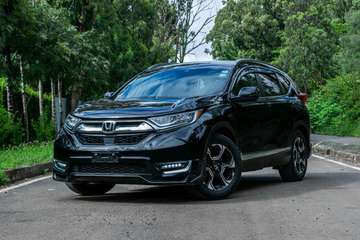 Honda CR-V Black color Hybrid 2018 model fully loaded