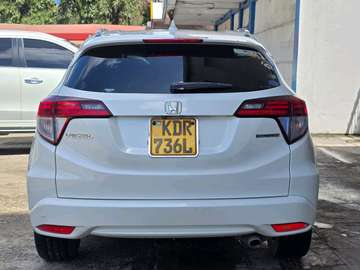 honda vezel slightly used