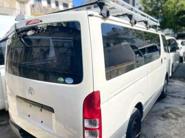 TOYOTA HIACE 7L AUTO DIESEL 2019MODEL