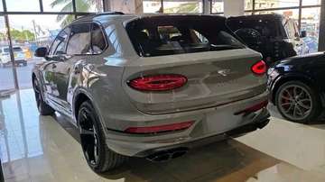 BENTLEY BENTAYGA 2024