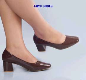 Ladies chunky heels