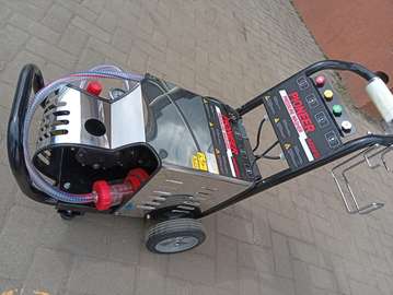 Pioneer 4400 PSI Commercial High-Pressure Car Wash Machine