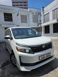 TOYOTA VOXY si 2 wheel 2017model