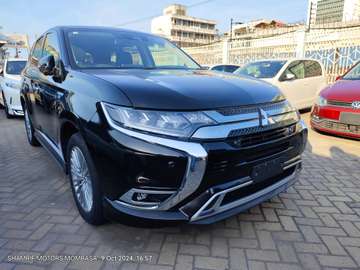 Mitsubishi outlander hybrid PHE 2018 black Sunroof