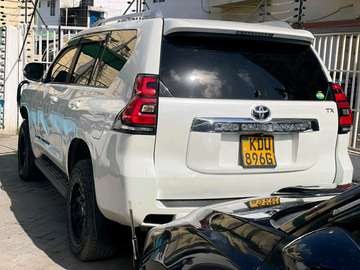 TOYOTA LANDCRUISER PRADO TX.L 2018 SUNROOF DIESEL 7SEATER