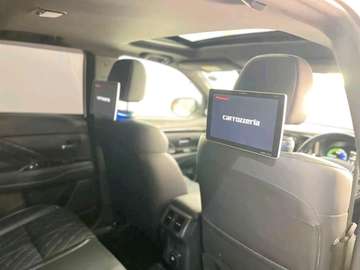 MITSUBISH OUTLANDER PHEV 2019MODEL SUNROOF