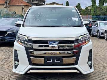 Toyota Noah WxB hybrid white 2019 2wd