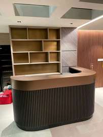 Shop fitting