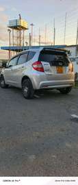 Honda fit hybrid