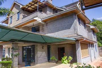 5 Bed Villa with Garden in Lavington