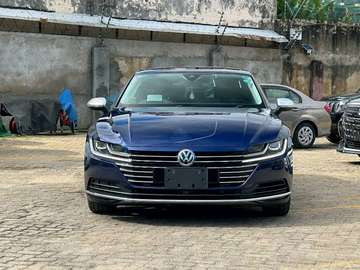 Volkswagen Arteon sunroof 2019 Blue