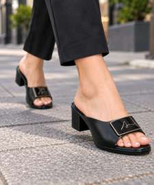 Open shoes