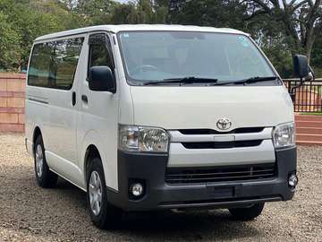 Toyota Hiace 7L white color fully loaded 2019 model.