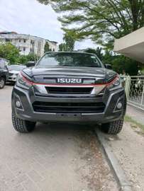 Isuzu D-max double cabin 2013 Auto Diesel engine 4x4
