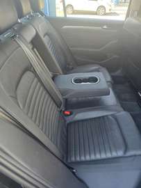 Volkswagen Passat sunroof black 2017