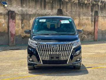 Toyota Esquire black 2019 8 seatet