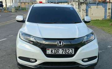 CLEAN LOCALLY USED HONDA VEZEL 2017