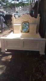 Queen Size Wooden Bed Frame Mahogany Finish