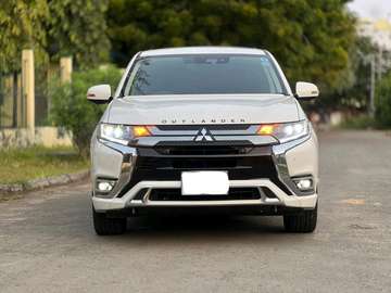 Mitsubishi outlander PHEV on sale in Kenya