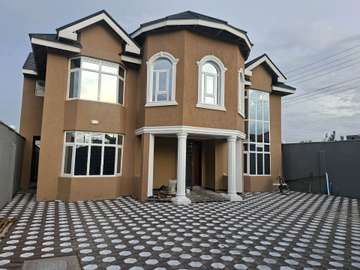 6 Bedrooms all ensuit plus dsq