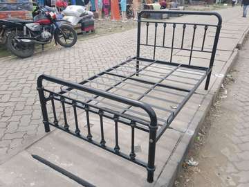4*6 Geometric  Heavy Duty Metal Frame Bed