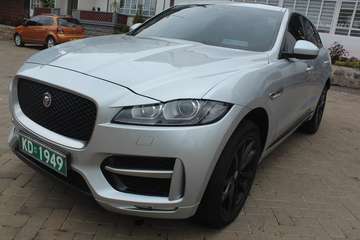 Jaguar F Pace R Sport 20d AWD Model 2017 80,000 Kms