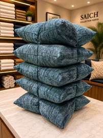 5 PIECES THROW PILLOWS