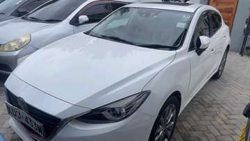 MAZDA AXELA HATCHBACK 2015MODEL SUNROOF