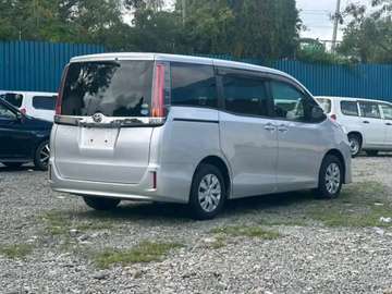 TOYOTA NOAH NONE HYBRID 2018MODEL