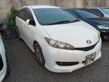 Toyota Wish 2010 Pearl White