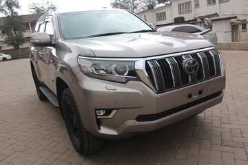 Toyota Landcruiser Prado TX-L 2019 18,000 Kms